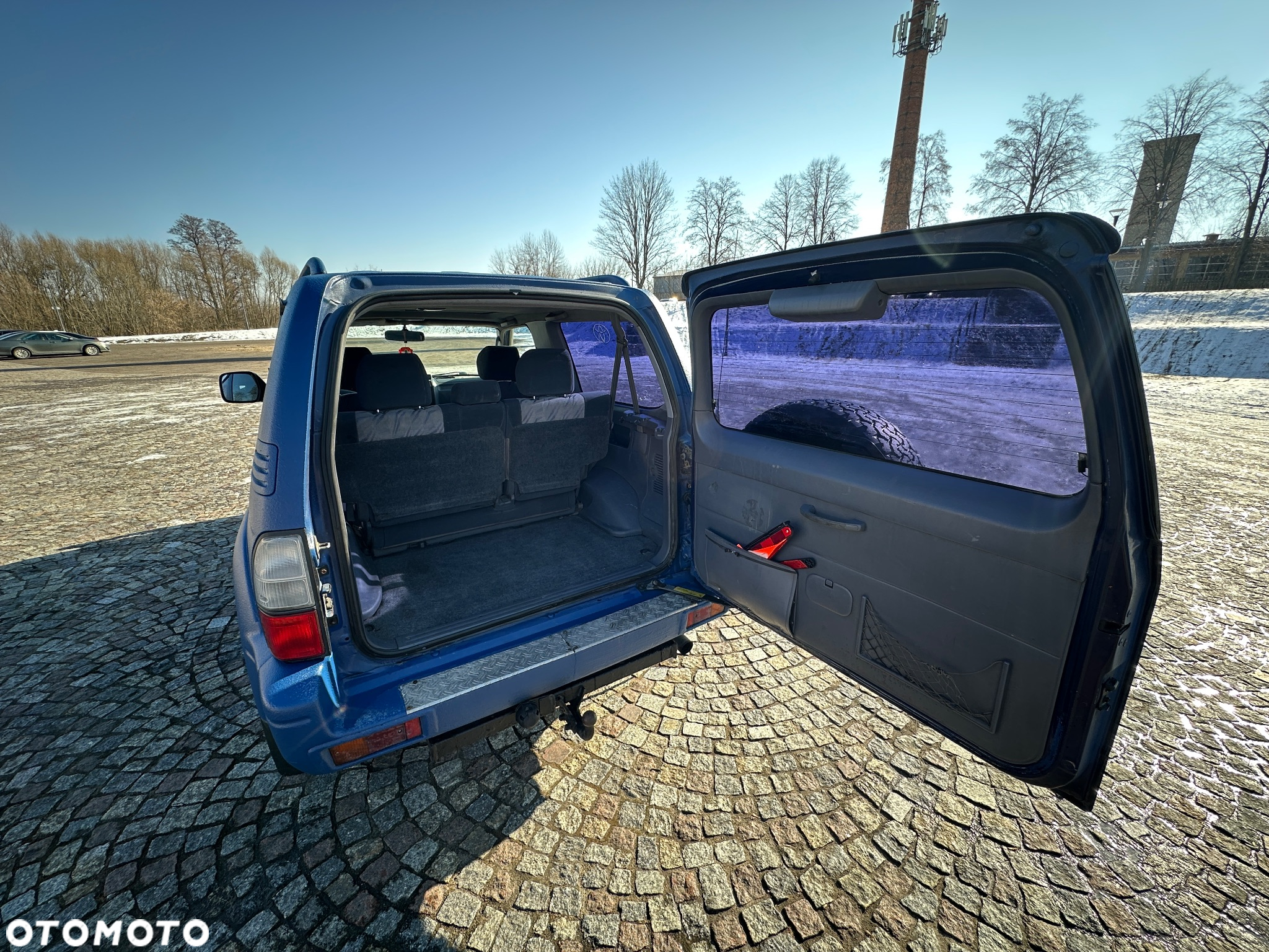 Toyota Land Cruiser - 12