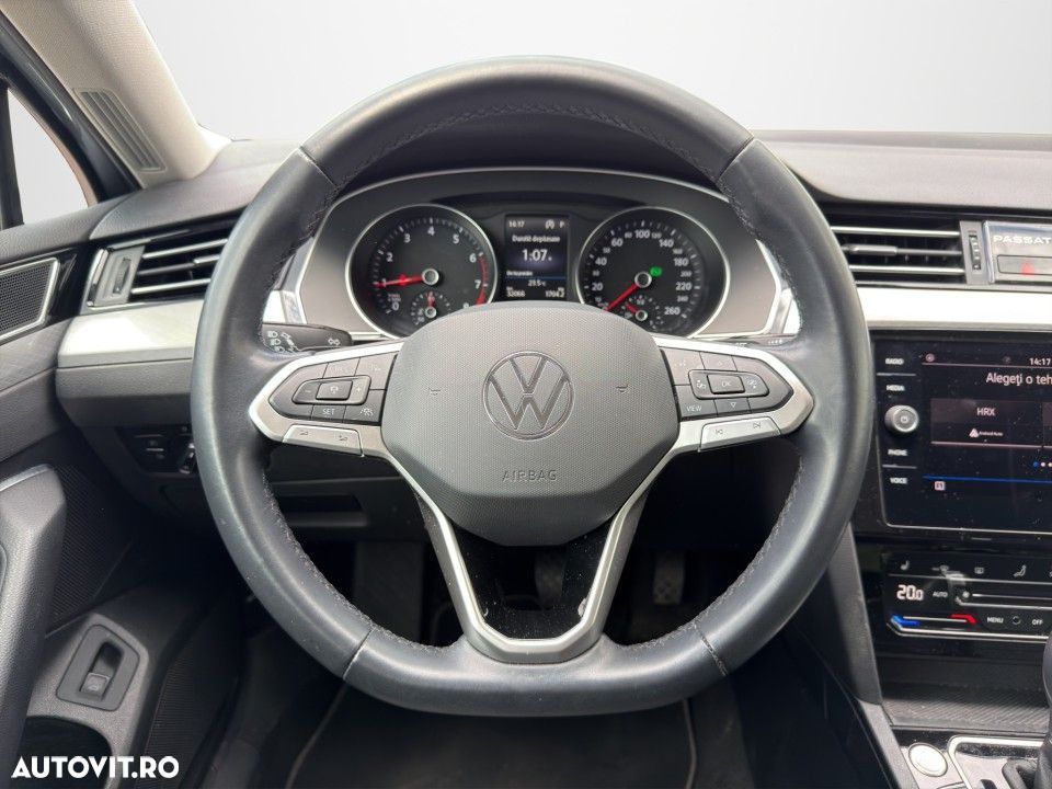 Volkswagen Passat - 17