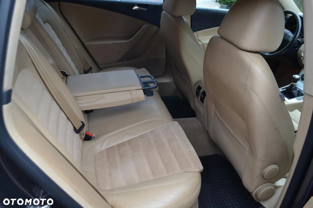 Volkswagen Passat Variant 2.0 TDI Highline - 5