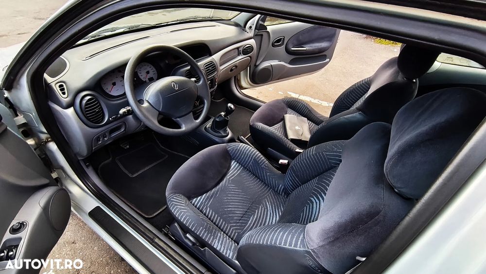 Renault Megane - 10