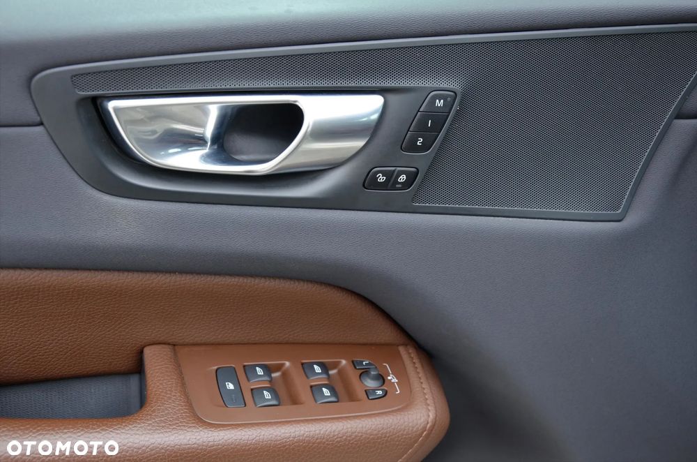 Volvo XC 60 B4 B Geartronic Inscription - 27