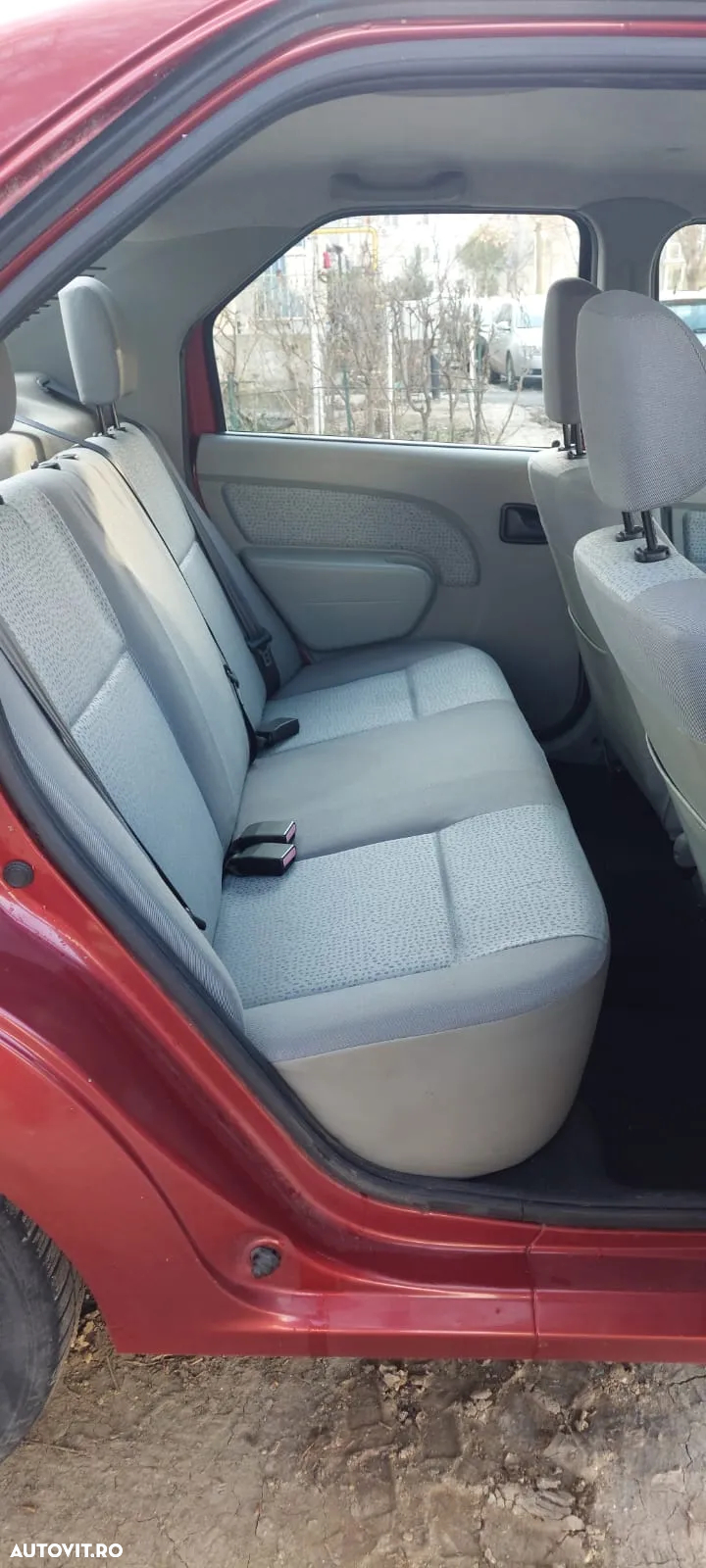 Dacia Logan 1.6 MPI Laureate - 9