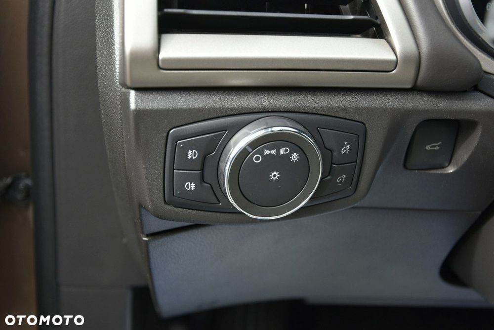 Ford Mondeo Vignale 2.0 TDCi 4WD PowerShift - 28