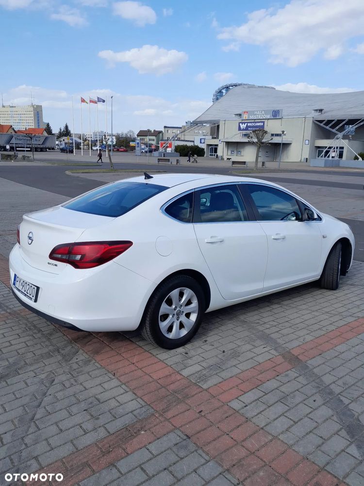 Opel Astra 1.4 T Business EU6 - 13