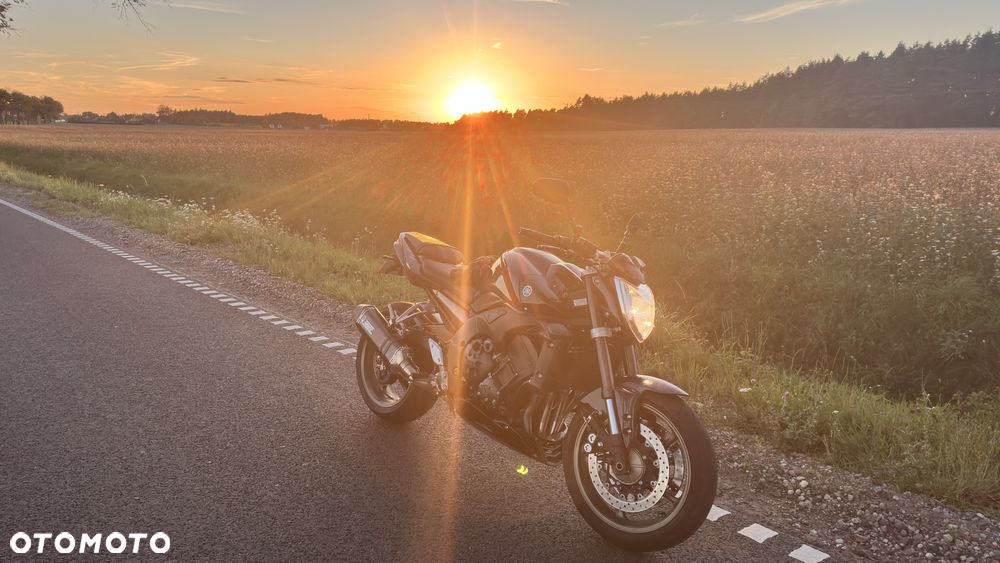 Yamaha FZ - 8