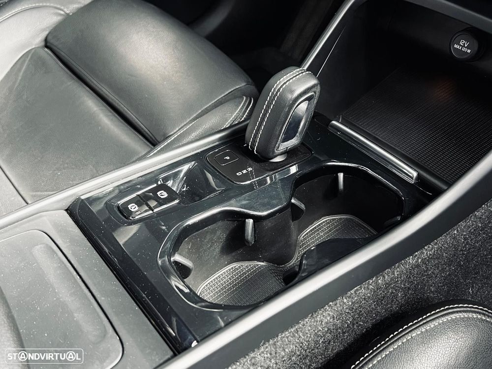 Volvo XC 40 2.0 D3 R-Design Geartronic - 37