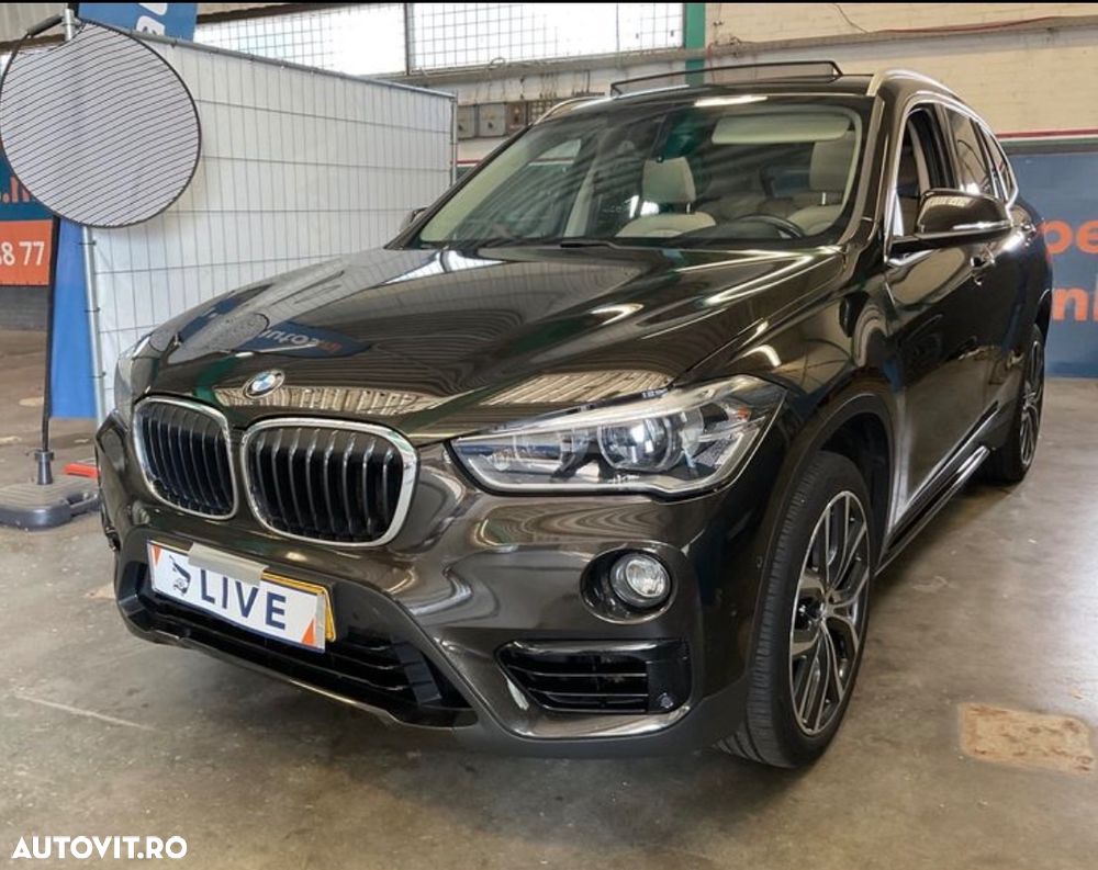 BMW X1 sDrive20i Aut. Sport Line - 1
