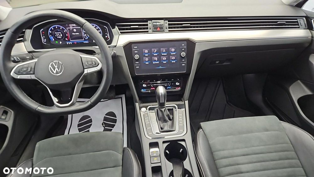 Volkswagen Passat Variant 1.5 TSI EVO Elegance DSG - 13