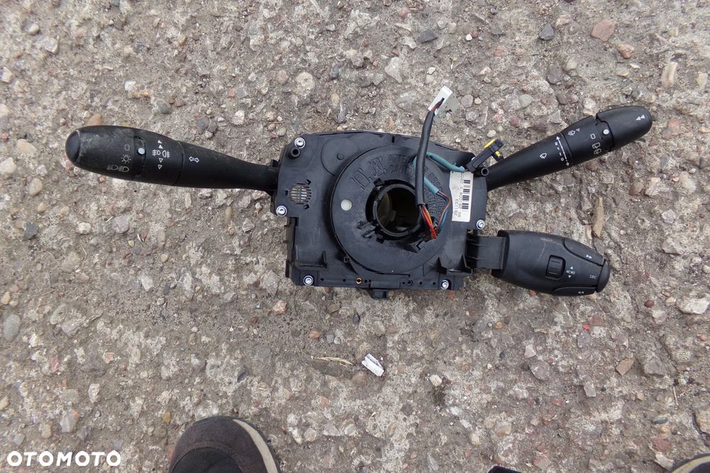 Przelącznik zespolony Valeo 96657279XT Citroen Peugeot