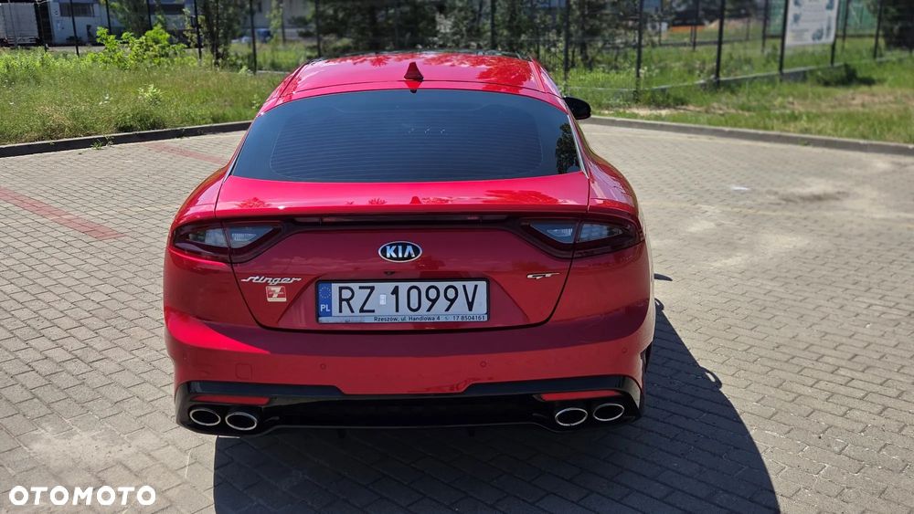 Kia Stinger - 7