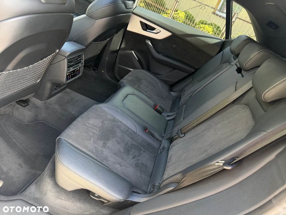 Audi Q8 55 TFSI mHEV Quattro Tiptronic - 30