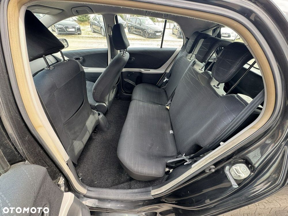 Toyota Yaris - 17