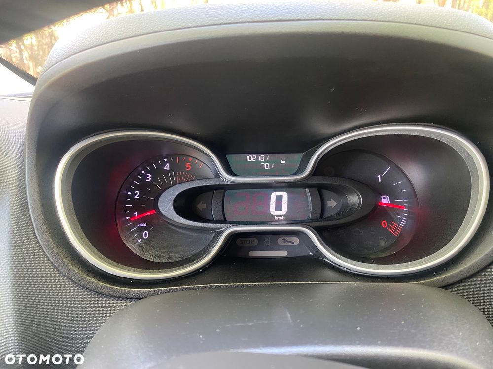 Renault Trafic - 12