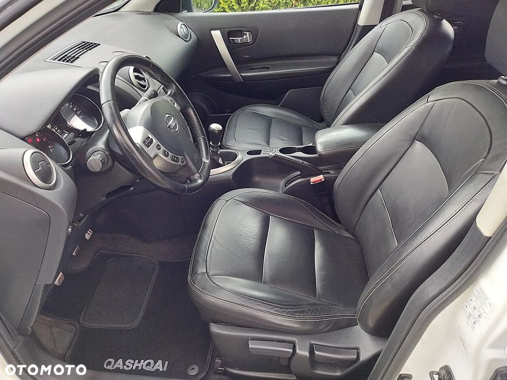 Nissan Qashqai 2.0 360 - 5