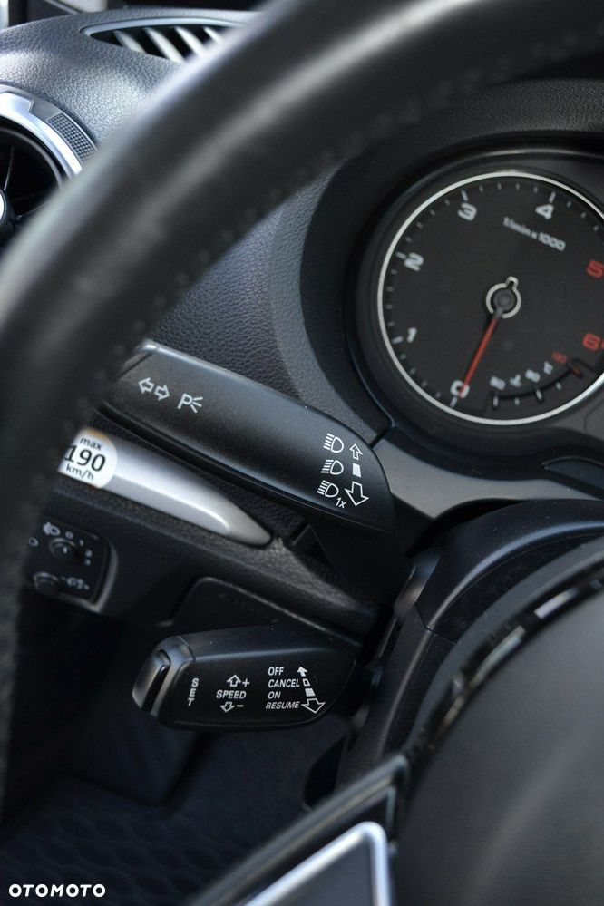 Audi A3 Sportback 2.0 TDI S tronic design - 29