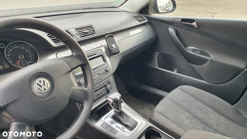 Volkswagen Passat 2.0 TDI Comfortline Optimum DSG - 24