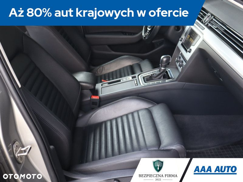 Volkswagen Passat - 10