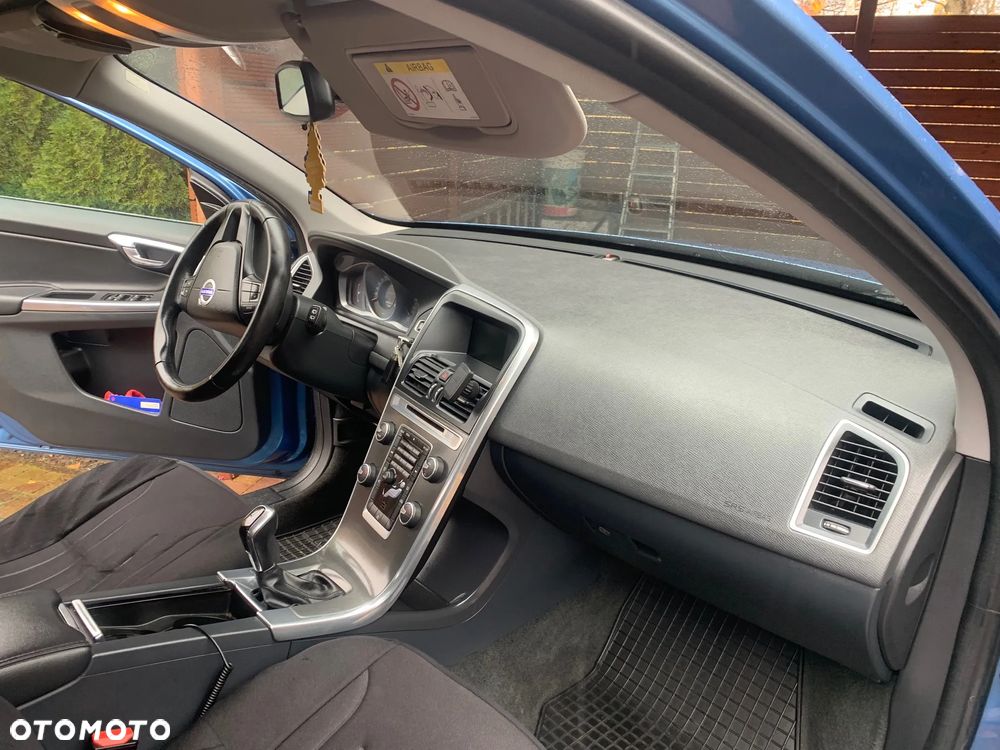 Volvo XC 60 D4 Drive-E Kinetic - 5