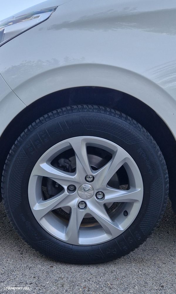 Peugeot 208 PureTech 82 Active - 11