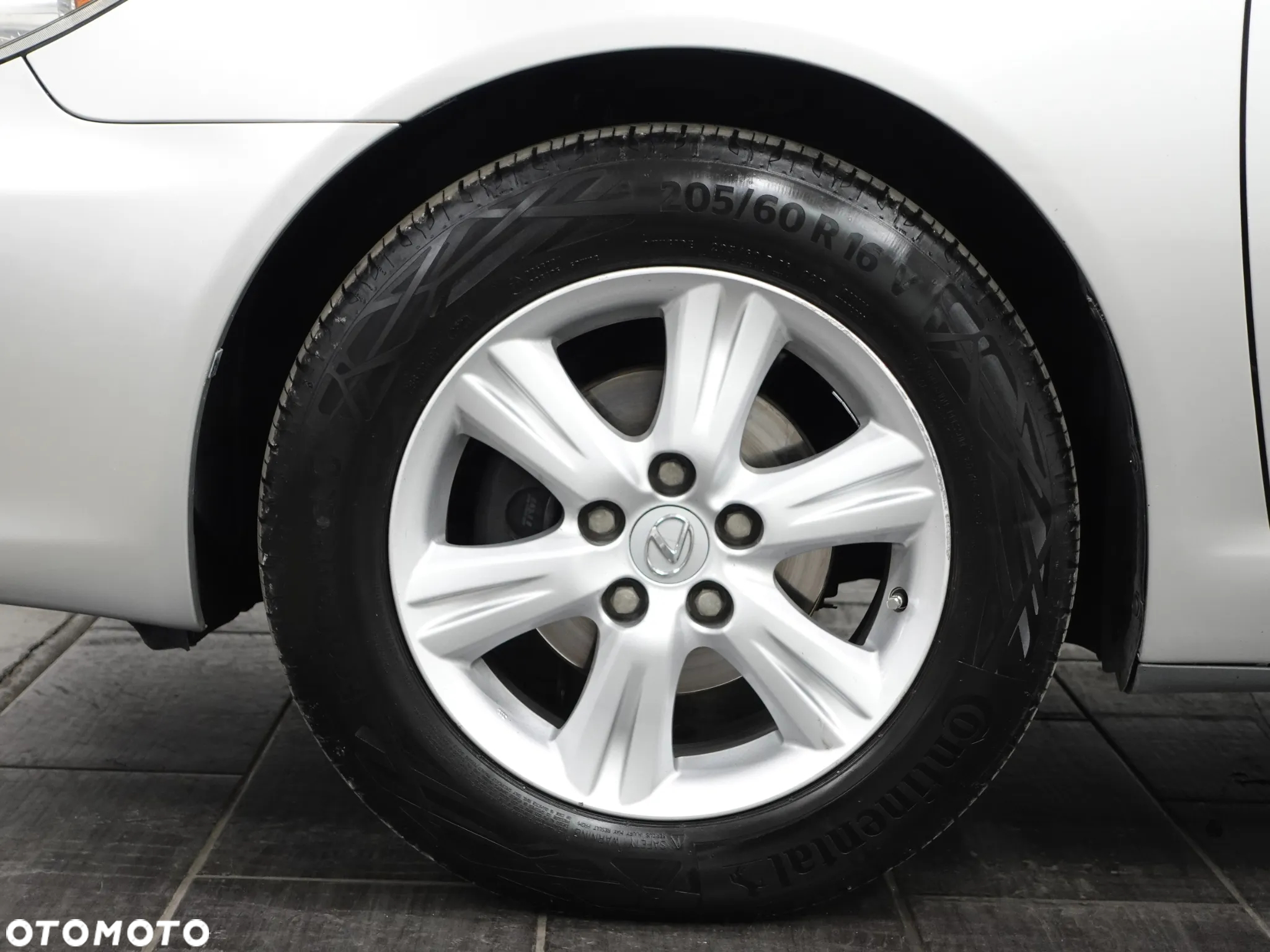 Toyota Camry 2.4 VVT-i - 18