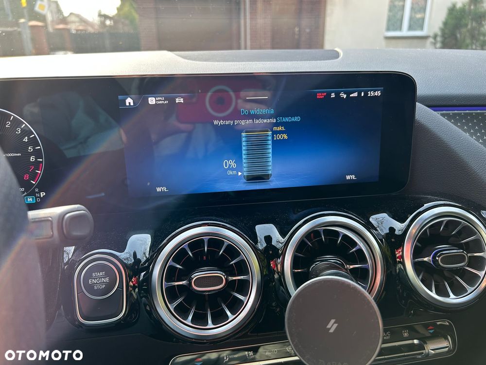 Mercedes-Benz GLA 250e AMG Line - 24