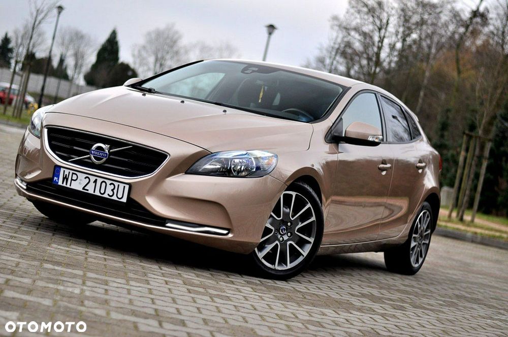 Volvo V40 D2 Momentum - 12