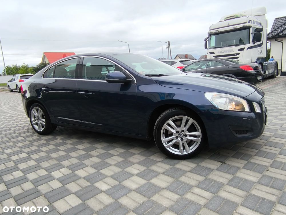 Volvo S60 D3 Momentum - 8