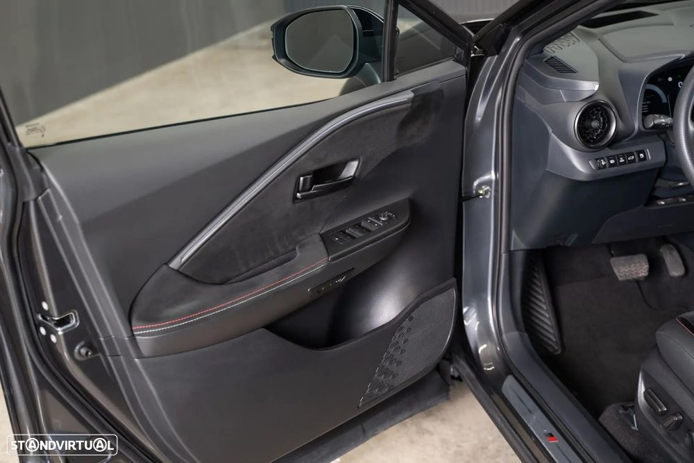 Toyota C-HR 2.0 HDF Plug-in GR Sport Premiere Edition - 17