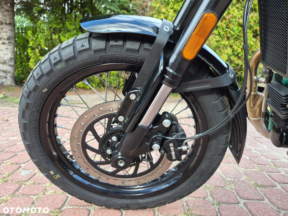 Royal Enfield Bear 650 - 18