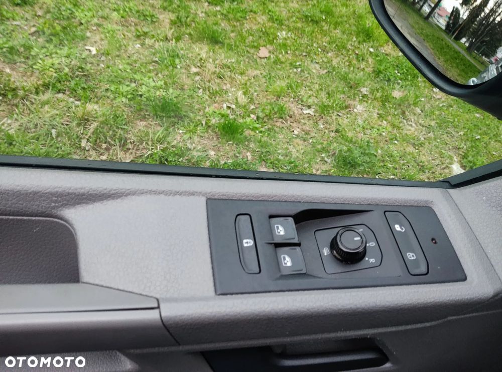 Volkswagen Caravelle 2.0 TDI L2 Highline 4Motion DSG - 21