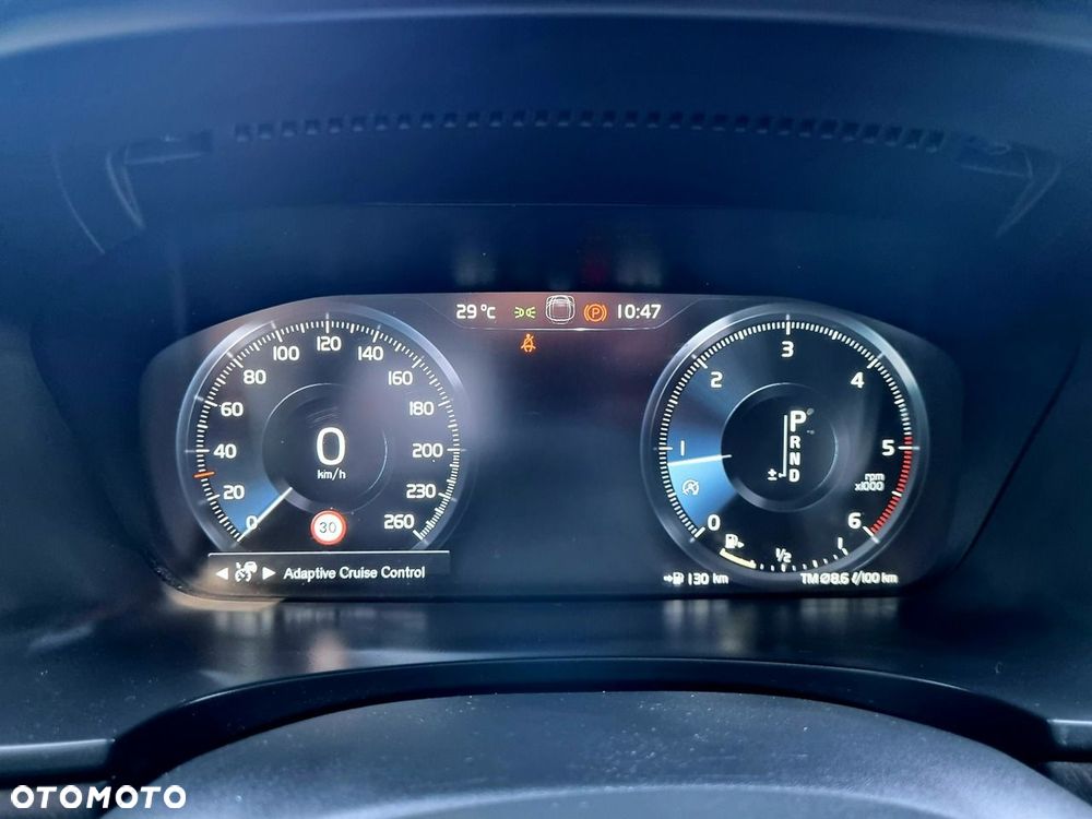 Volvo V90 Cross Country D4 AWD Geartronic - 21
