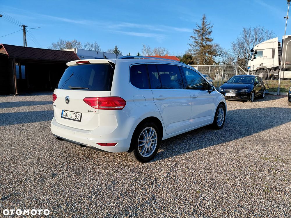 Volkswagen Touran - 15
