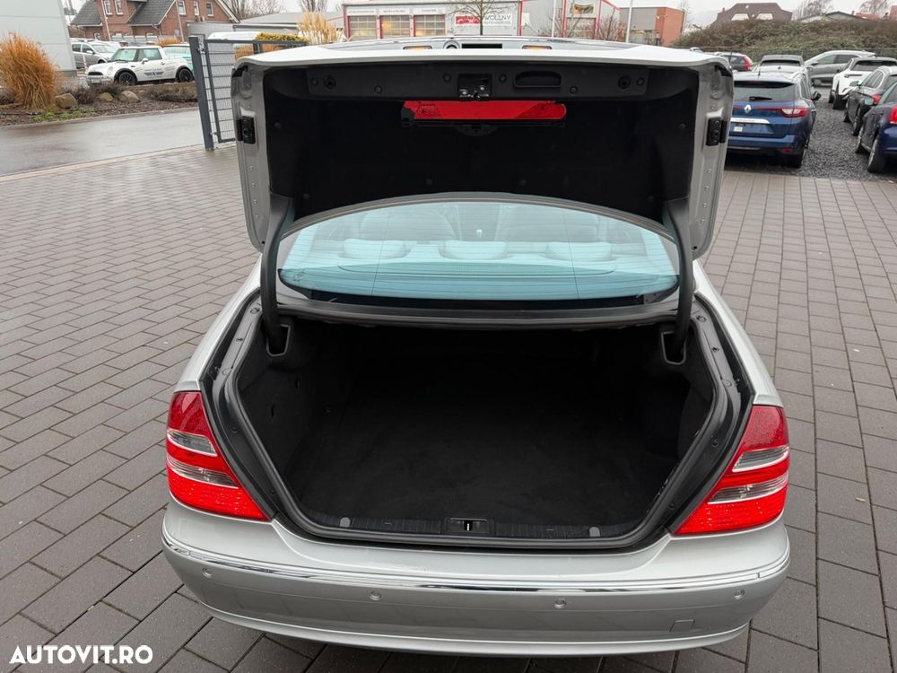 Mercedes-Benz E 240 4Matic Avantgarde - 19