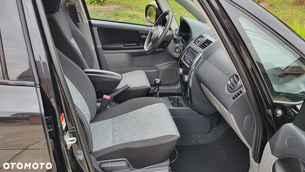 Suzuki SX4 1.6 VVT 4x4 Style - 26