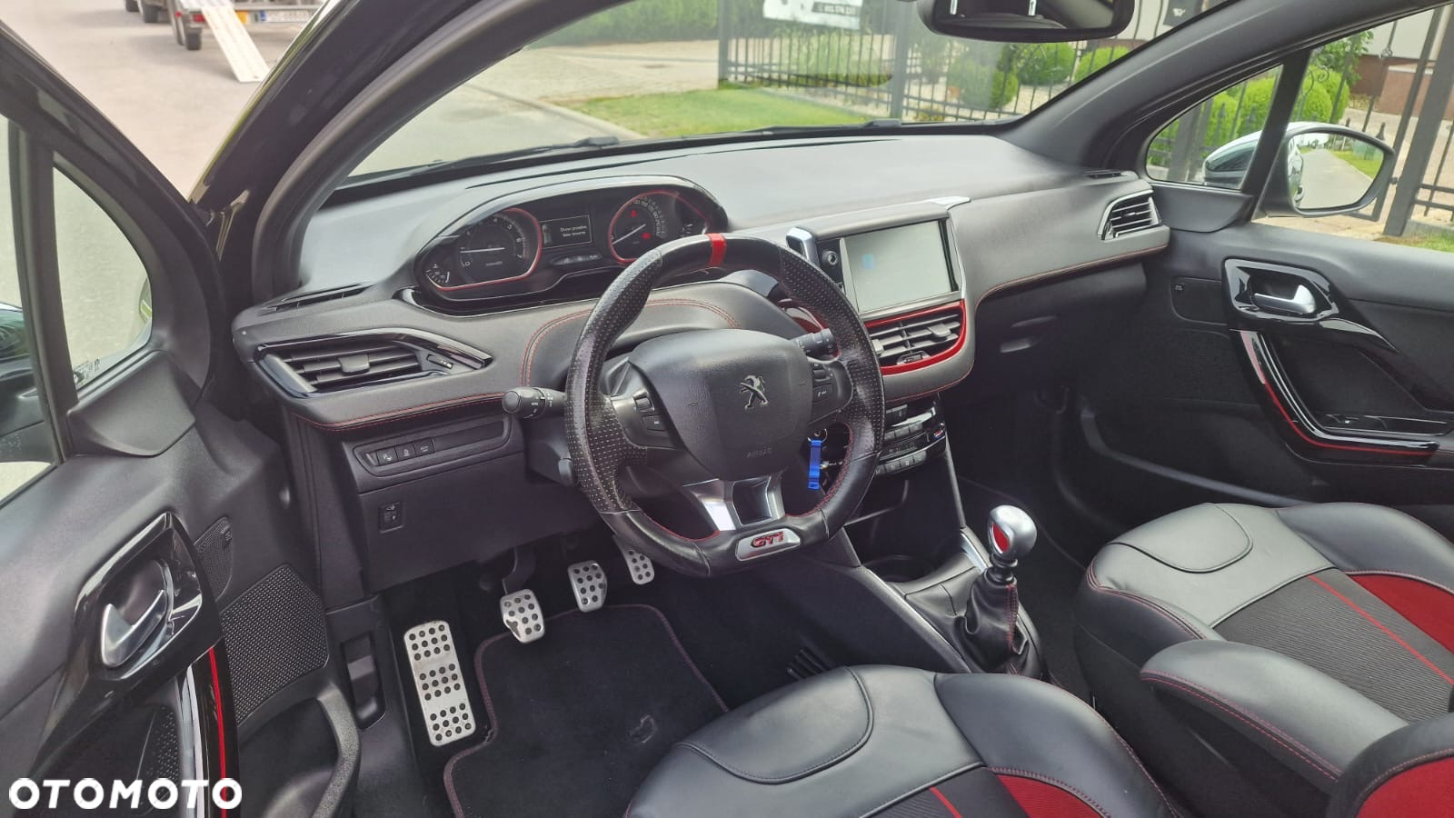 Peugeot 208 1.6 e-THP GTi S&S - 11