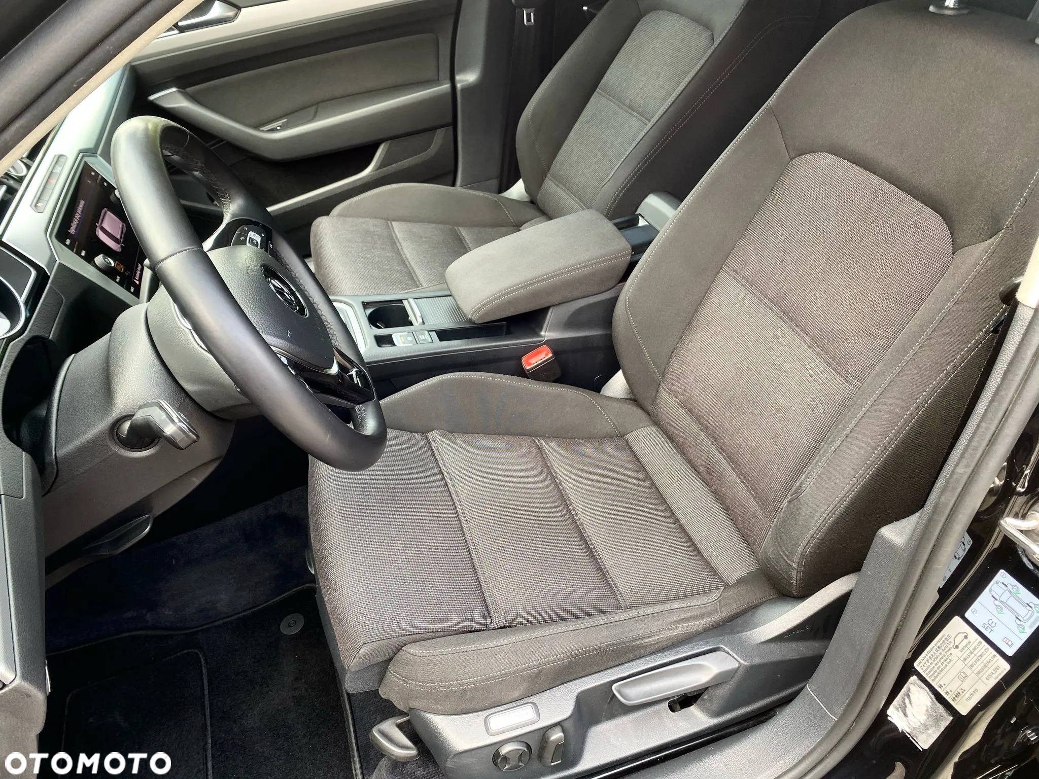 Volkswagen Passat 2.0 TDI BMT Comfortline - 10