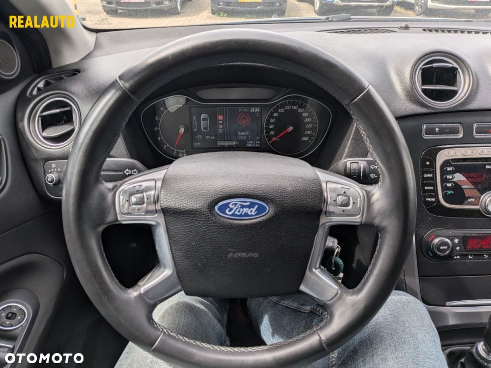 Ford Mondeo - 13