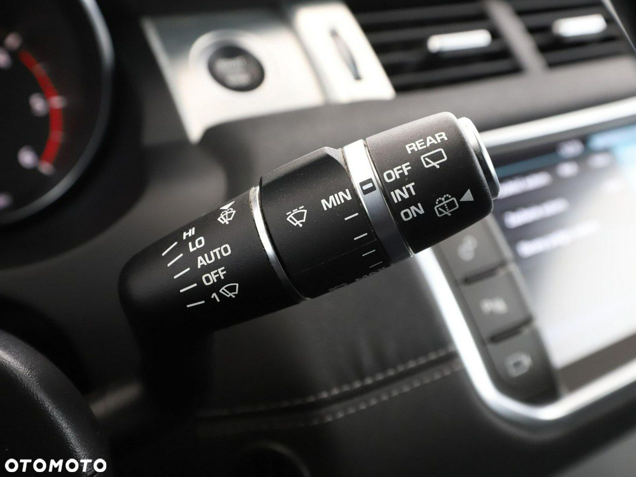 Land Rover Range Rover Evoque - 32