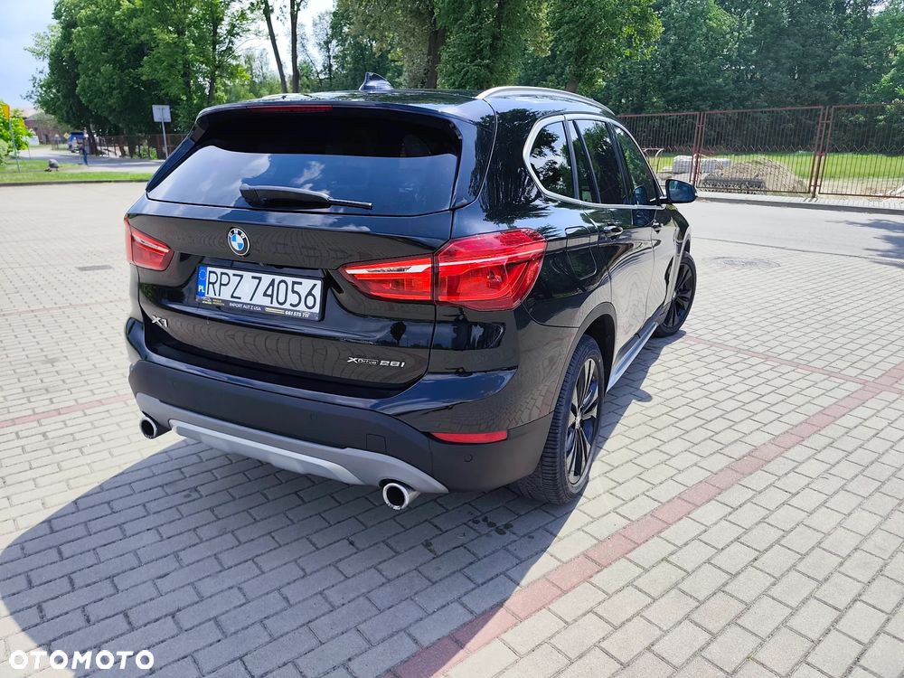 BMW X1 xDrive28i xLine - 15