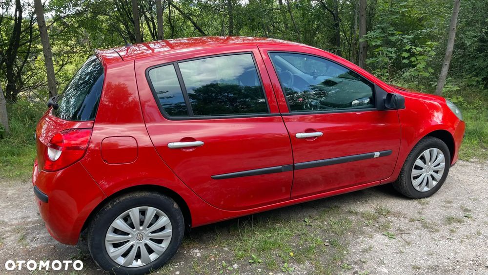 Renault Clio 1.2 16V All Inclusive - 6