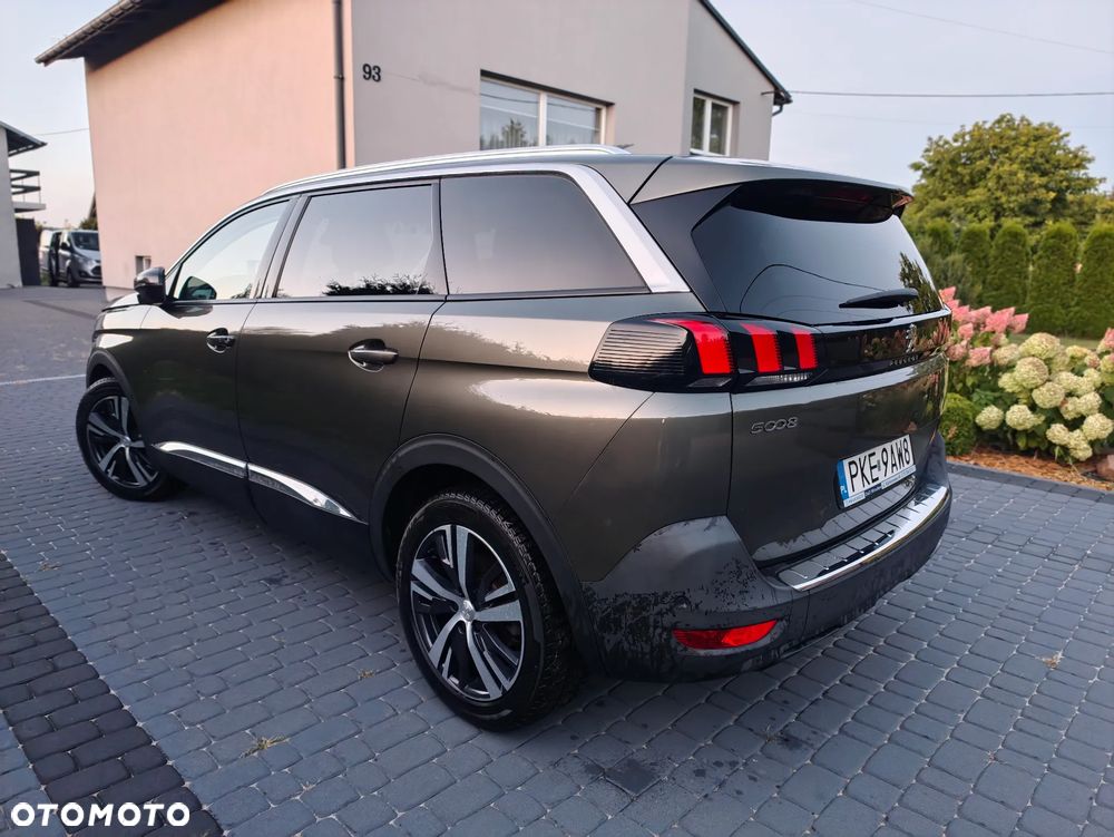 Peugeot 5008 1.6 PureTech Allure S&S EAT8 - 26