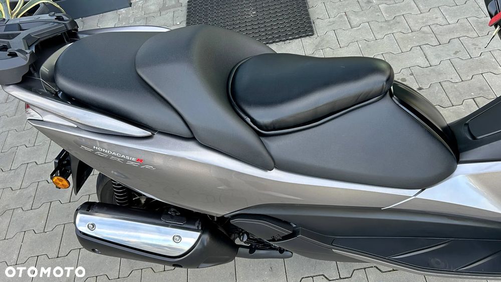 Honda NSS - 18
