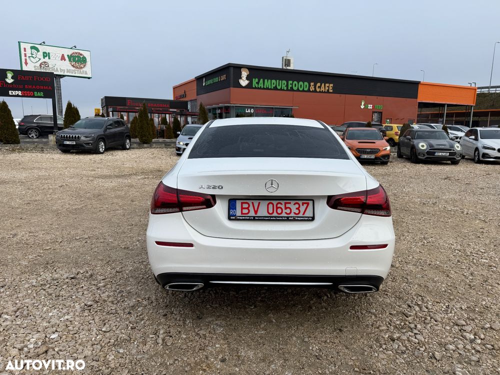 Mercedes-Benz A 220 Sedan 7G-DCT - 20