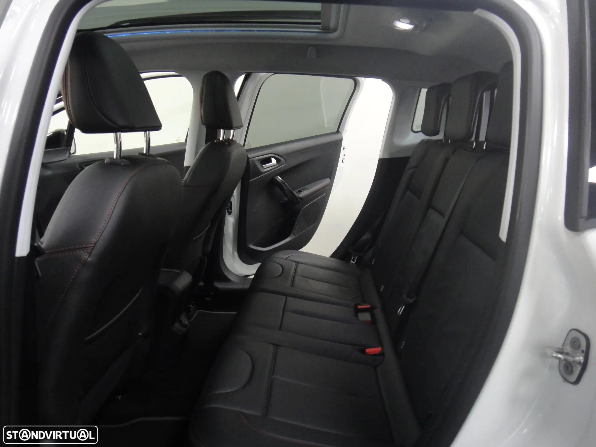 Peugeot 2008 1.2 PureTech GT Line EAT6 - 19