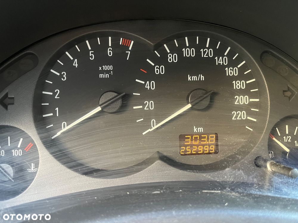 Opel Corsa - 6