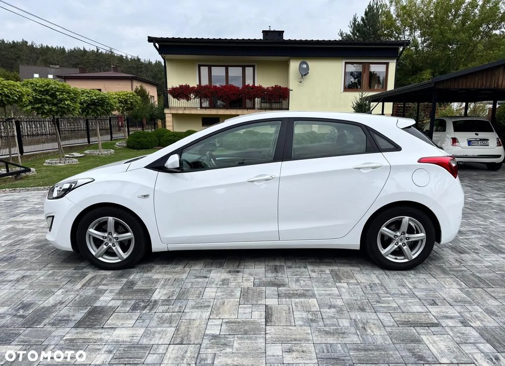 Hyundai i30 blue 1.6 CRDi Classic - 12
