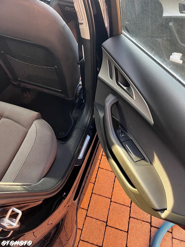 Audi A6 Avant 2.0 TDI Ultra DPF S tronic - 17