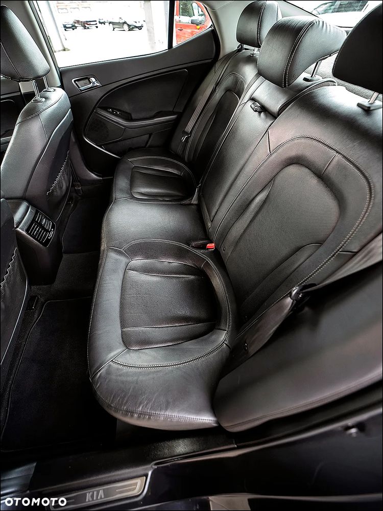 Kia Optima - 35