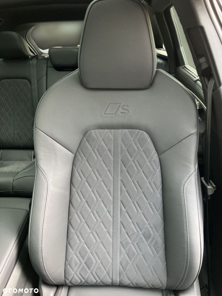Audi A6 Avant - 16