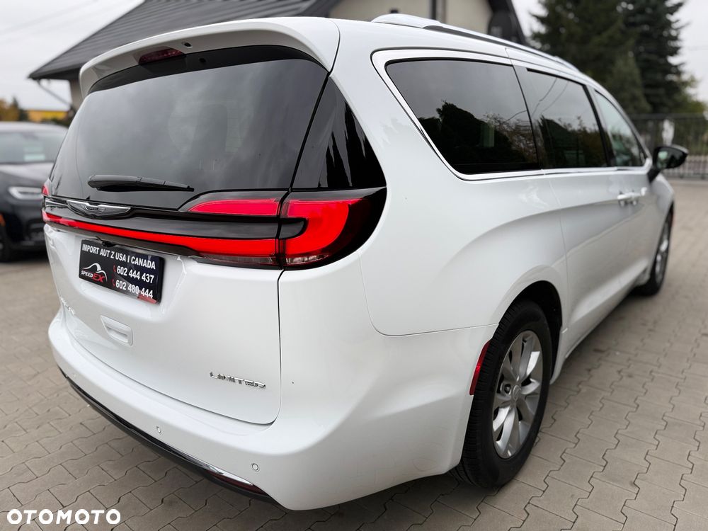 Chrysler Pacifica - 9